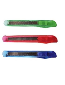 CUTTER PEQUEÑO PRAXTON 9 MM COLOR SURTIDO. PR-357